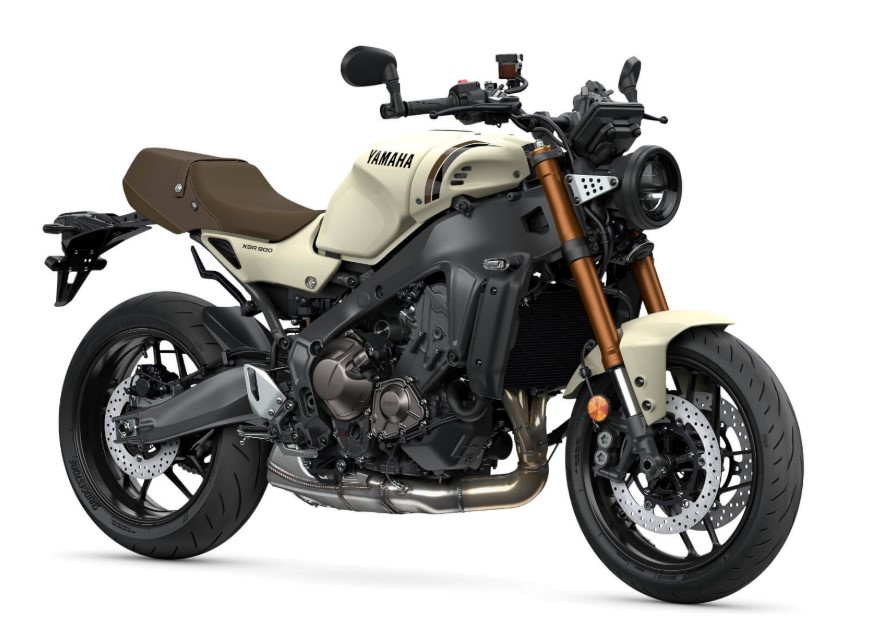 XSR900